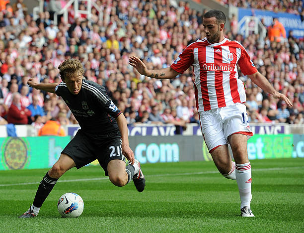 在亚冠中表 在亚冠中表