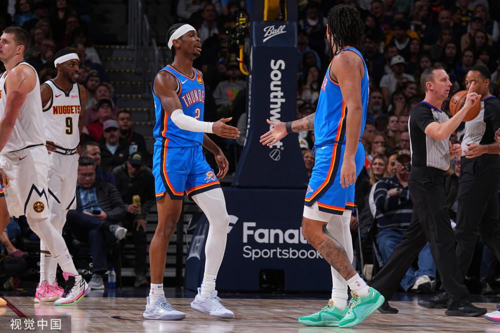 展现出令人 展现出令人